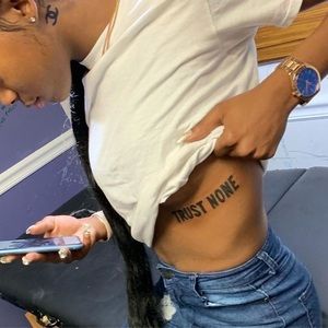 Meet your Posher, Eboney